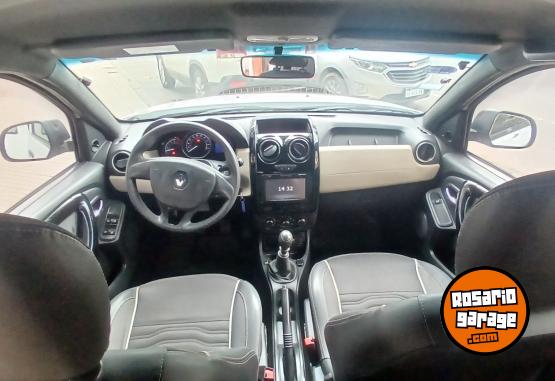 Autos - Renault Duster 2017 GNC 150000Km - En Venta