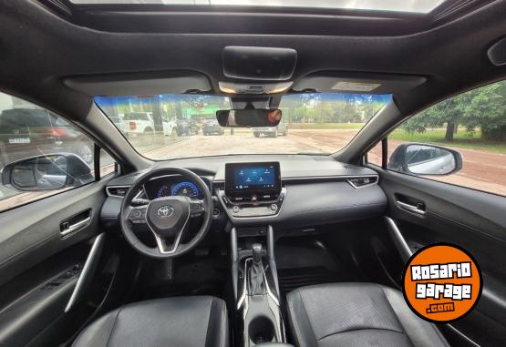 Camionetas - Toyota COROLLA CROSS SEG 2022 Nafta 110000Km - En Venta