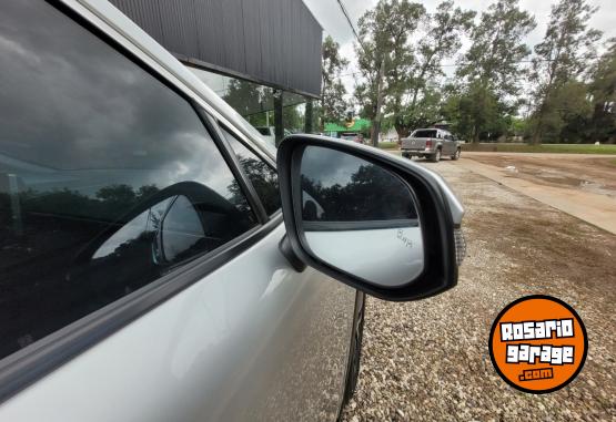 Camionetas - Toyota COROLLA CROSS SEG 2022 Nafta 110000Km - En Venta