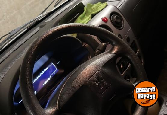 Utilitarios - Peugeot partner furgon 2022 GNC 850000Km - En Venta