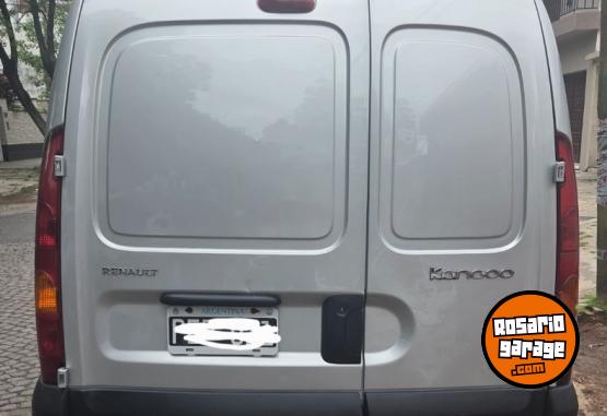 Utilitarios - Renault Kangoo confort 5 asientos 2015 GNC 161000Km - En Venta
