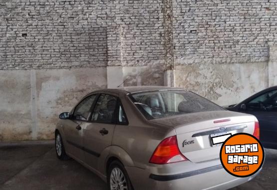 Autos - Ford Focus 2005 GNC 190000Km - En Venta