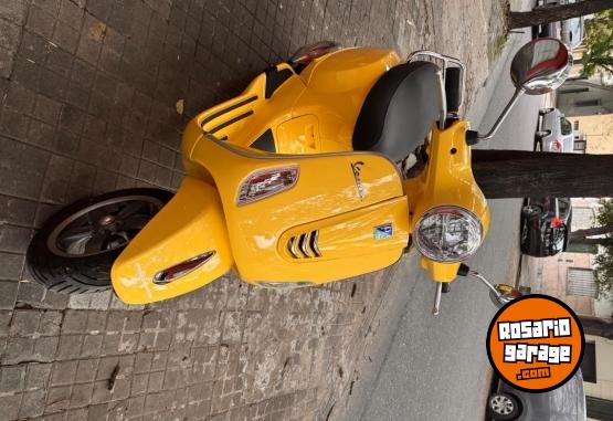 Motos - Vespa VXL 150 2024 Nafta 362Km - En Venta