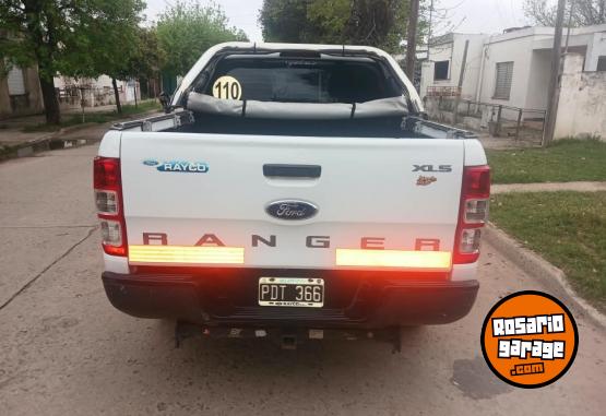 Autos - Ford Ranger XLS 2015 Diesel 127000Km - En Venta