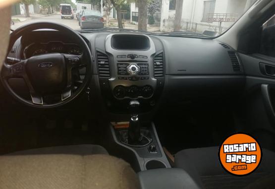 Autos - Ford Ranger XLS 2015 Diesel 127000Km - En Venta