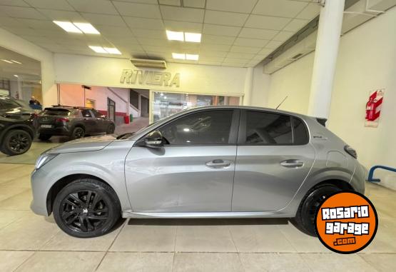 Autos - Peugeot 208 2023 Nafta 30000Km - En Venta