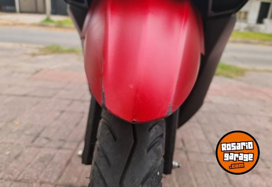 Motos - Yamaha Ray zr125 2023 Nafta 13000Km - En Venta