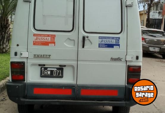 Utilitarios - Renault Traffic 2001 GNC 200000Km - En Venta