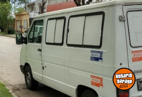 Utilitarios - Renault Traffic 2001 GNC 200000Km - En Venta