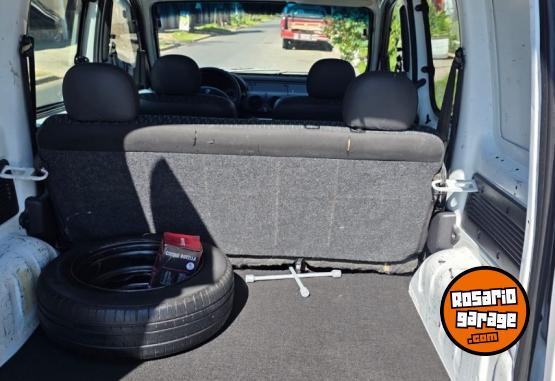 Utilitarios - Renault Kangoo 2015 Nafta 115000Km - En Venta