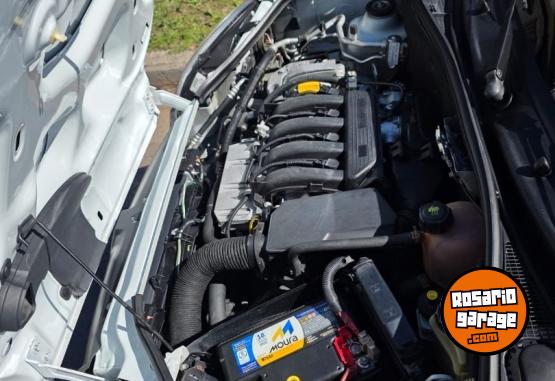 Utilitarios - Renault Kangoo 2015 Nafta 115000Km - En Venta