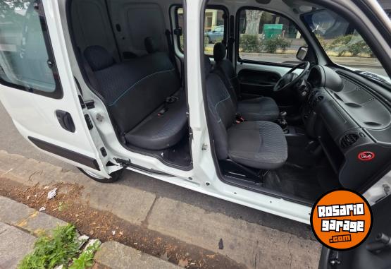 Utilitarios - Renault Kangoo 2015 Nafta 115000Km - En Venta
