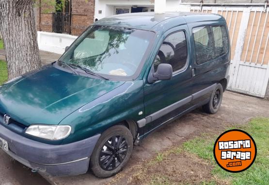 Utilitarios - Peugeot Partner 2000 Diesel 390000Km - En Venta