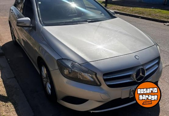 Autos - Mercedes Benz a200 2013 Nafta 104000Km - En Venta