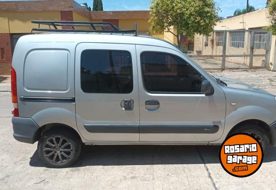 Utilitarios - Renault Kangoo 2015 GNC 161000Km - En Venta