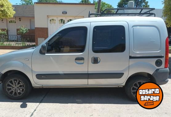 Utilitarios - Renault Kangoo 2015 GNC 161000Km - En Venta