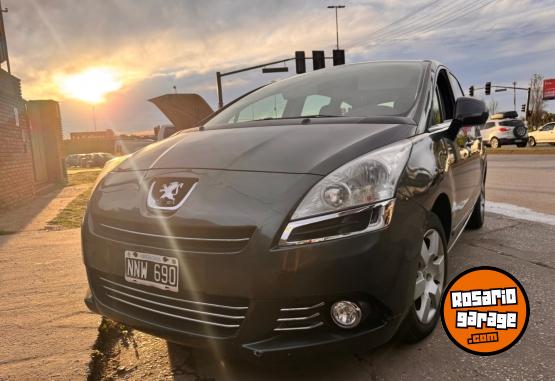 Autos - Peugeot 5008 2014 Nafta 150000Km - En Venta
