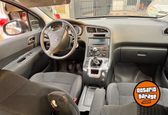 Autos - Peugeot 5008 2014 Nafta 150000Km - En Venta
