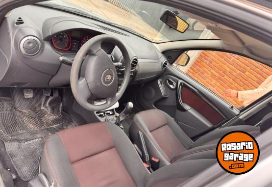 Autos - Renault sandero 2012 Nafta 145000Km - En Venta