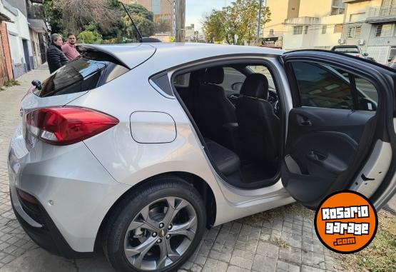 Autos - Chevrolet Cruze LTZ 5 puertas. 2022 Nafta 7600Km - En Venta
