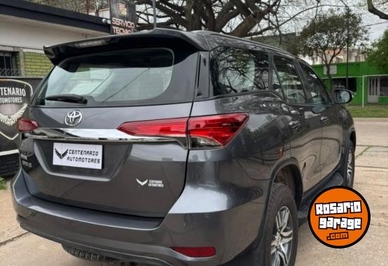 Camionetas - Toyota SW4 SR 2.8 TDI 4x4 MT 2017 Diesel 154000Km - En Venta