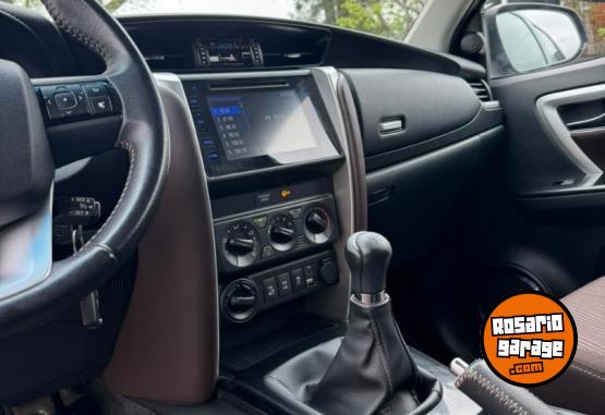 Camionetas - Toyota SW4 SR 2.8 TDI 4x4 MT 2017 Diesel 154000Km - En Venta