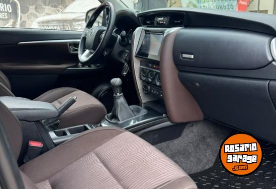 Camionetas - Toyota SW4 SR 2.8 TDI 4x4 MT 2017 Diesel 154000Km - En Venta
