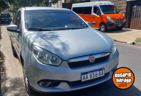Autos - Fiat Grand siena 1.4 attractiv 2017 Nafta 140000Km - En Venta
