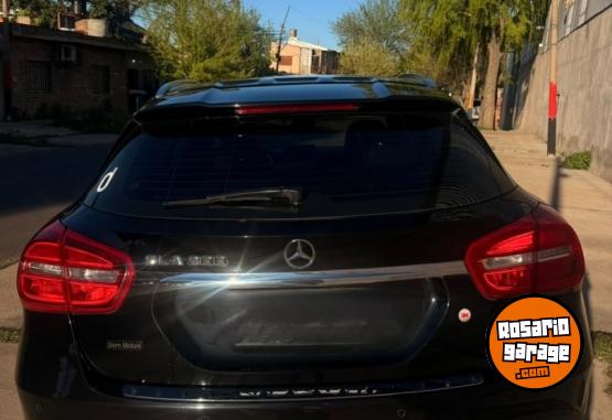 Autos - Mercedes Benz Gla 200 at 2016 2016 Nafta 84000Km - En Venta
