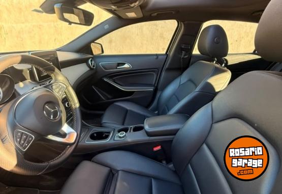 Autos - Mercedes Benz Gla 200 at 2016 2016 Nafta 84000Km - En Venta