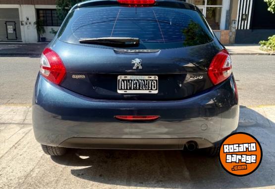 Autos - Peugeot 208 2014 Nafta 96000Km - En Venta