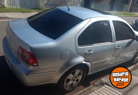 Autos - Volkswagen bora 2009 Nafta 200000Km - En Venta