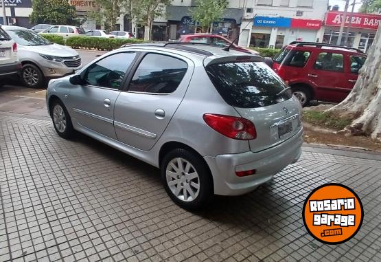 Autos - Peugeot 207 2011 Diesel 150000Km - En Venta