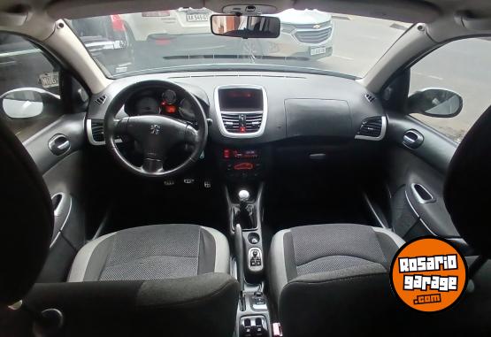 Autos - Peugeot 207 2011 Diesel 150000Km - En Venta
