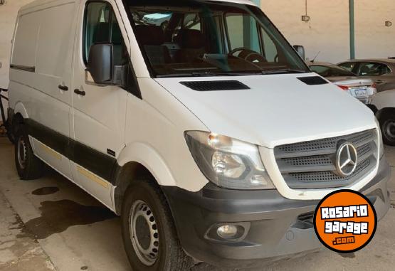 Utilitarios - Mercedes Benz SPRINTER 411 - CDI/F 3250 2019 Diesel 319000Km - En Venta