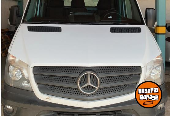 Utilitarios - Mercedes Benz SPRINTER 411 - CDI/F 3250 2019 Diesel 319000Km - En Venta