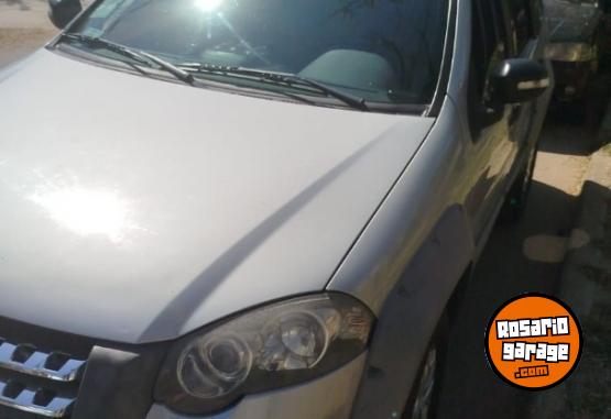 Autos - Fiat PALIO ADVENTURE 1.8 2009 Nafta 213000Km - En Venta