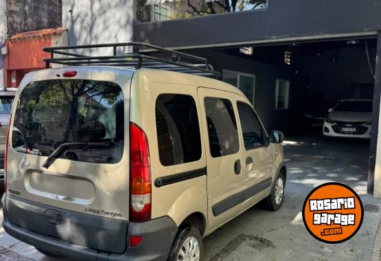 Utilitarios - Renault Kangoo 1.6 AUTH. DA AA CD 2011 Nafta 140000Km - En Venta