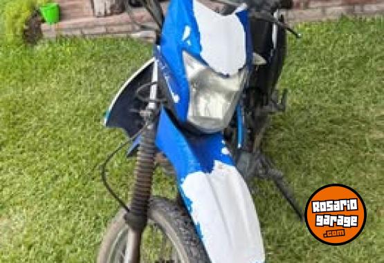 Motos - Zanella ZR150 LTE 2019 Nafta 5000Km - En Venta