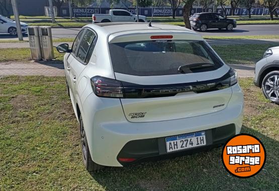 Autos - Peugeot Allure pack 1.0T 2024 Nafta 4000Km - En Venta