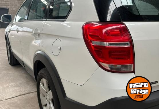 Autos - Chevrolet Captiva 2016 LS 2.4 MT 2016 Nafta 215000Km - En Venta