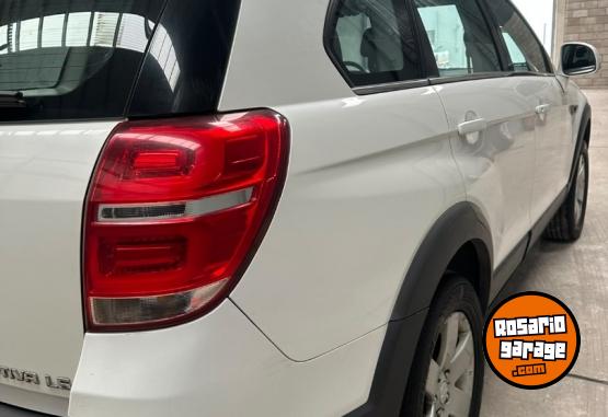 Autos - Chevrolet Captiva 2016 LS 2.4 MT 2016 Nafta 215000Km - En Venta