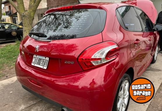 Autos - Peugeot 208 2013 Nafta 136000Km - En Venta