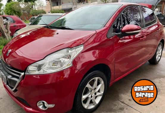 Autos - Peugeot 208 2013 Nafta 136000Km - En Venta