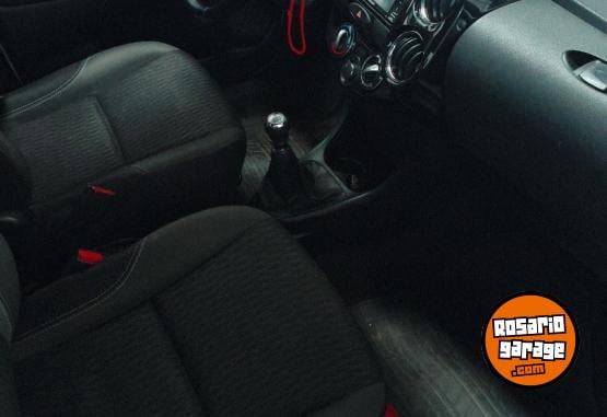Autos - Toyota Etios,XLS 1.5 4 p 2018 Nafta 72000Km - En Venta