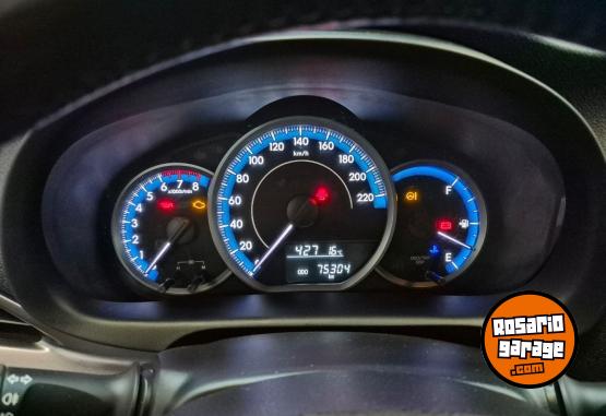 Autos - Toyota Yaris XLS 2022 Nafta 75000Km - En Venta