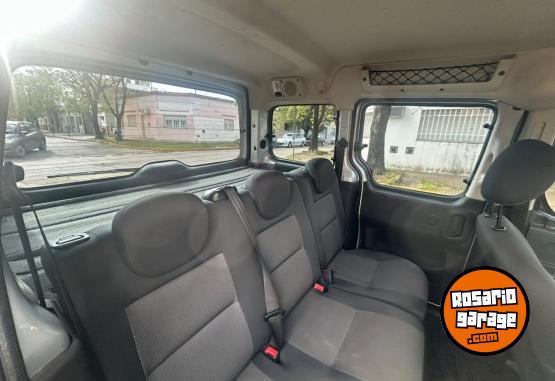 Utilitarios - Peugeot Partner Patagonica hdi 2013 Diesel 160000Km - En Venta