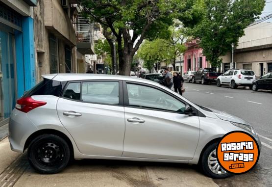 Autos - Toyota Yaris XS 2019 Nafta 38000Km - En Venta