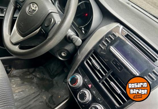 Autos - Toyota Yaris XS 2019 Nafta 38000Km - En Venta