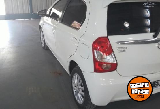Autos - Toyota Etios Xls 1.5 2013 Nafta 125000Km - En Venta
